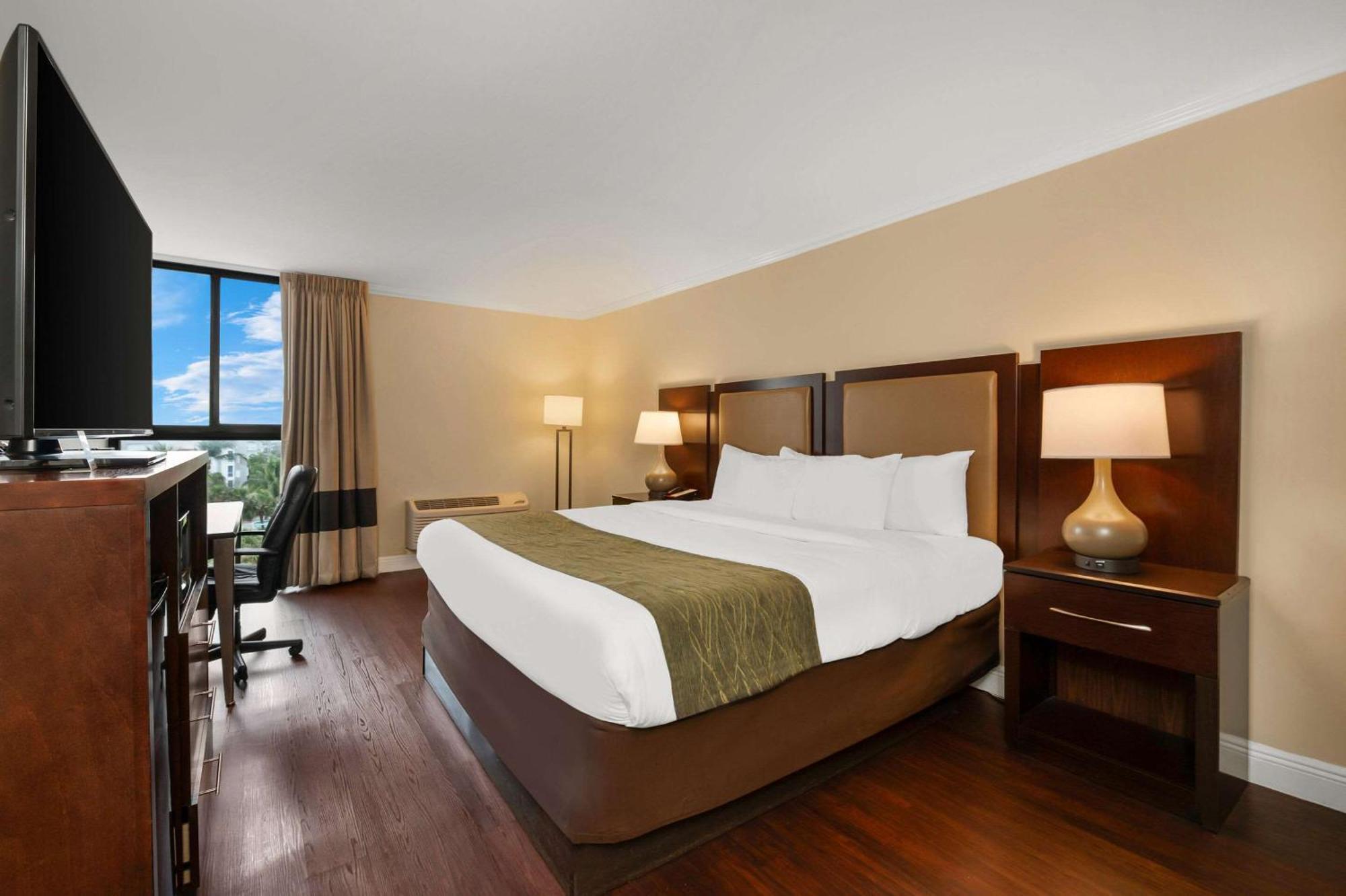 Comfort Inn Oceanside Дірфілд-Біч Екстер'єр фото