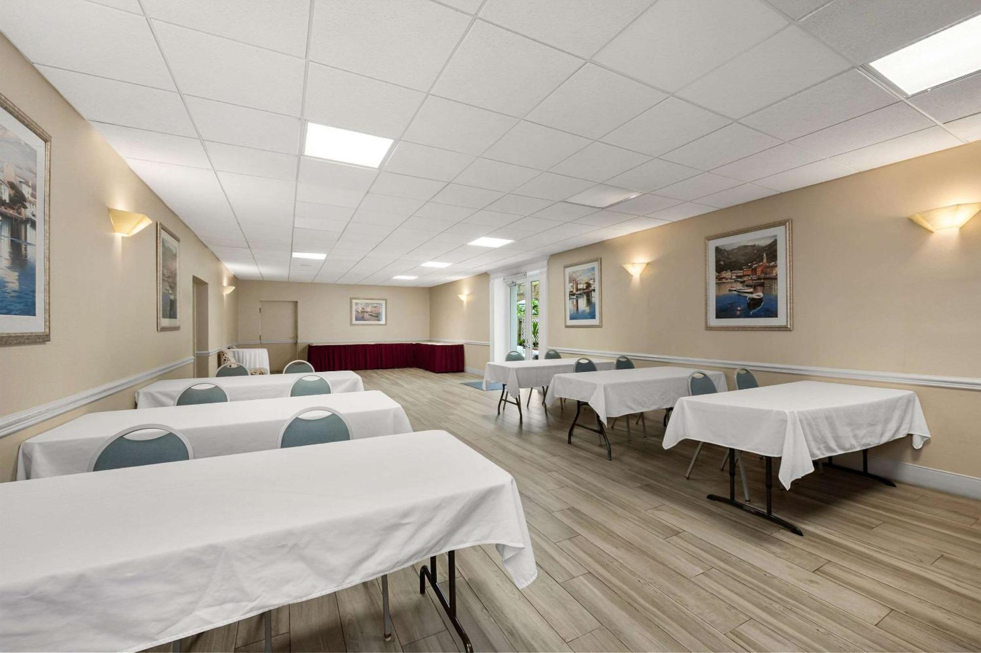 Comfort Inn Oceanside Дірфілд-Біч Екстер'єр фото