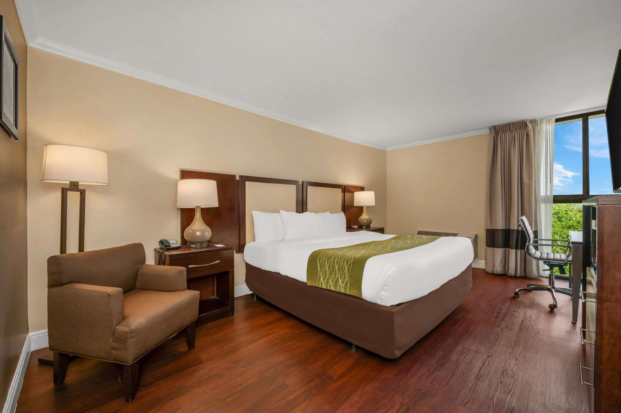 Comfort Inn Oceanside Дірфілд-Біч Екстер'єр фото