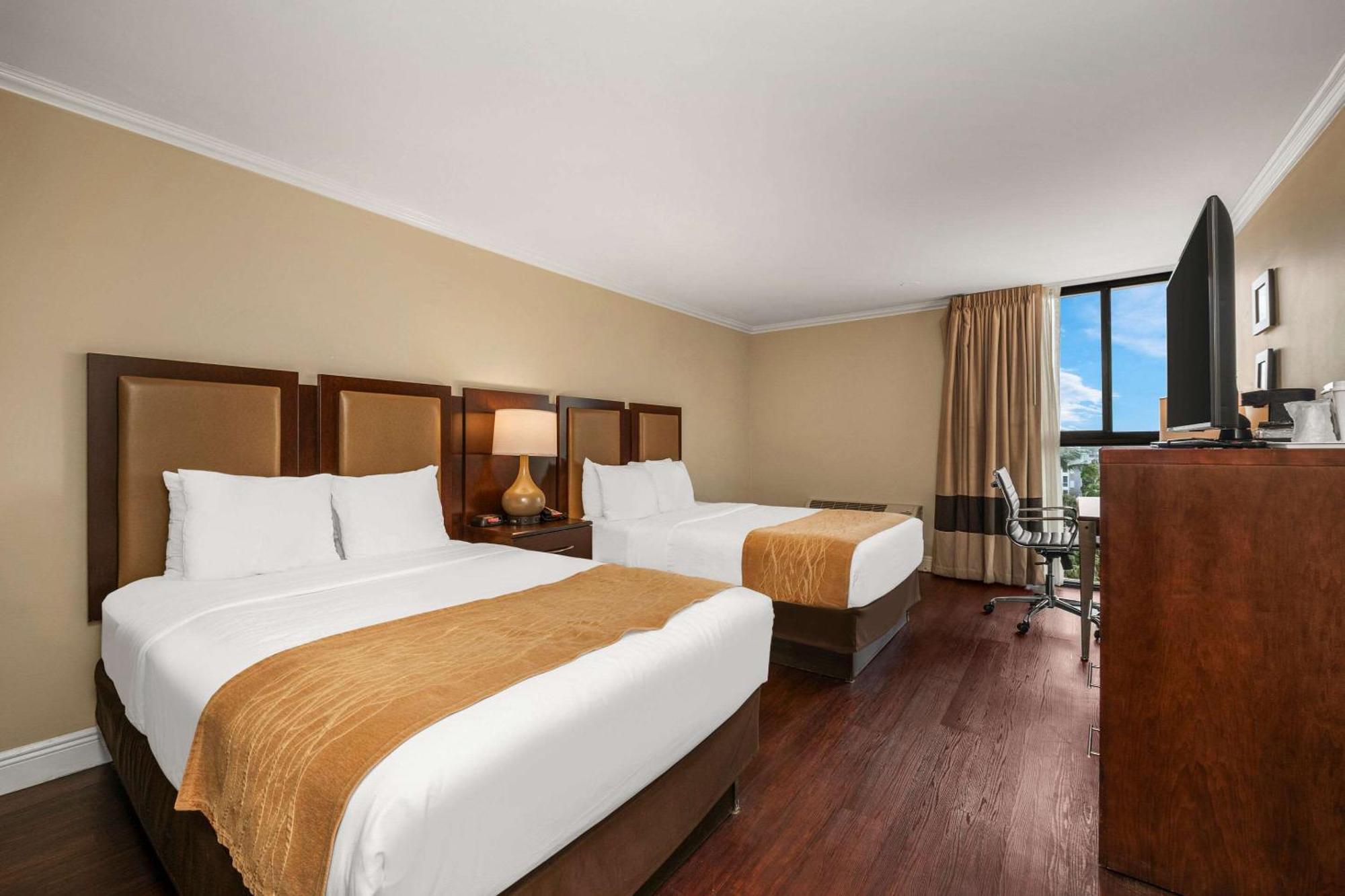 Comfort Inn Oceanside Дірфілд-Біч Екстер'єр фото
