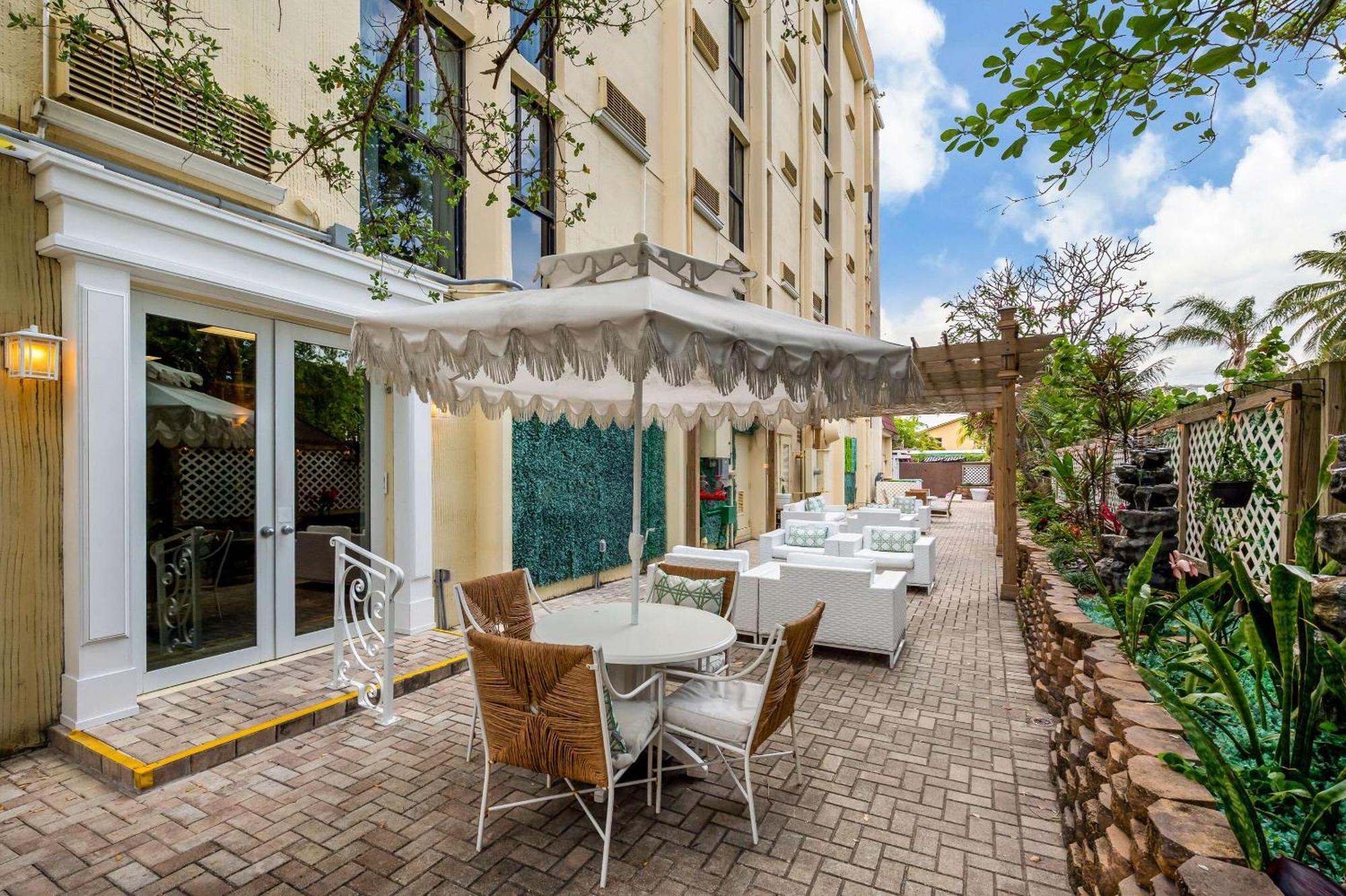 Comfort Inn Oceanside Дірфілд-Біч Екстер'єр фото